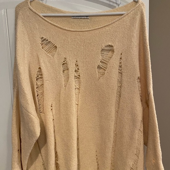 Zara Distressed Sweater - Picture 1 of 3